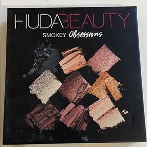 Huda Beauty Smokey Obsessions Palette